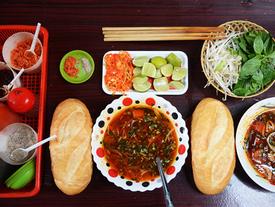 Quán ăn trong hẻm nhỏ khách kéo đến nườm nượp ở Sài Gòn Quán ăn trong hẻm nhỏ khách kéo đến nườm nượp ở Sài Gòn