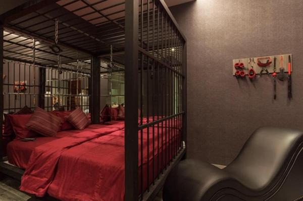 Nhà nghỉ có dụng cụ như phim 50 sắc thái có thể bị phạt 5 triệu đồng-1