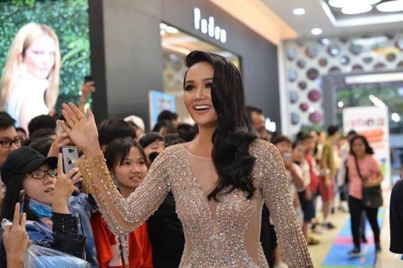 Chán tóc tém tomboy, Hoa hậu HHen Niê gây thích thú với kiểu tóc bob xinh tựa búp bê-12