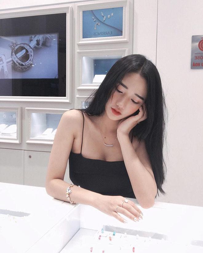 Nữ sinh nóng bỏng khiến dân tình ngã ngửa khi công khai ảnh quá khứ-2