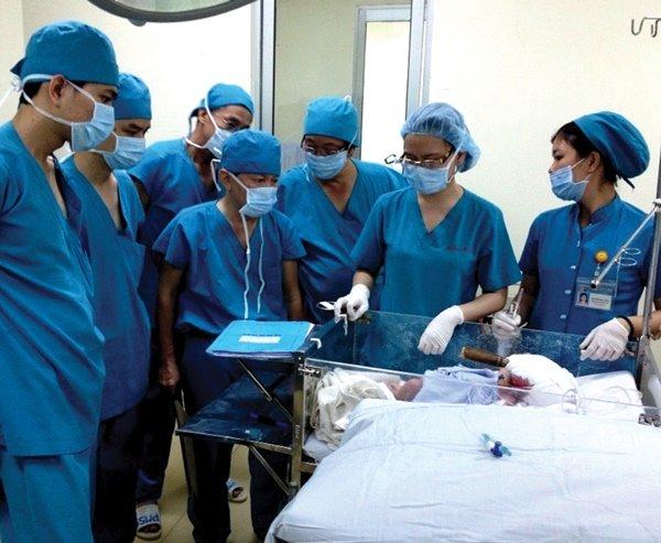 Cậu bé bị đâm xuyên sọ cách đây 3 năm giờ ra sao?-1