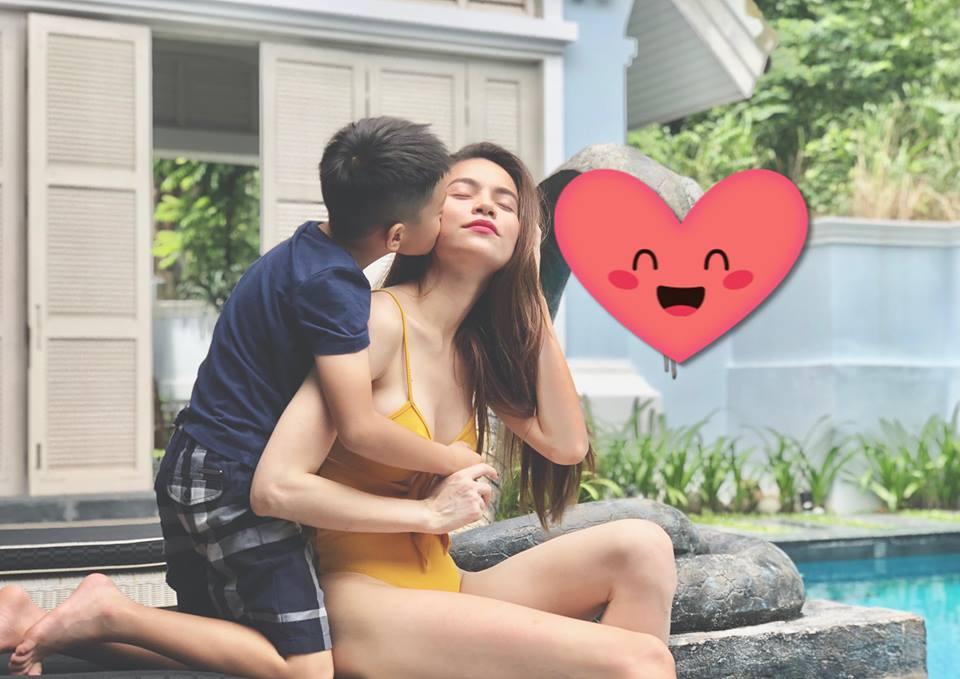 Hồ Ngọc Hà khoe body cực nuột với áo tắm vàng hot trend-2