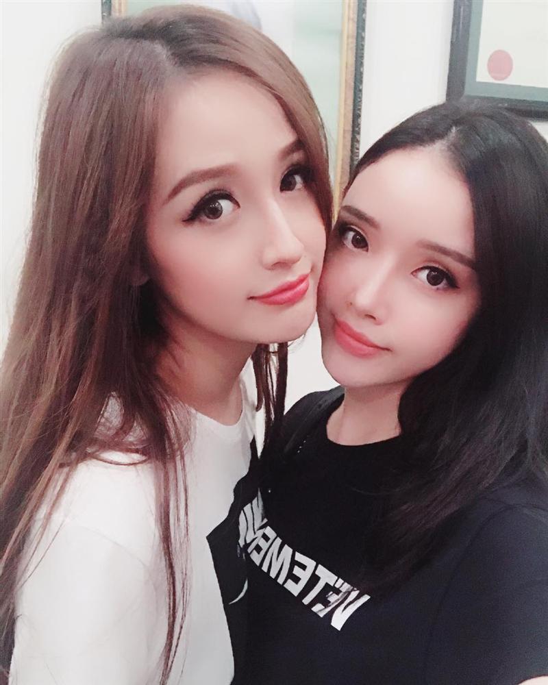 Hồ Ngọc Hà khoe body cực nuột với áo tắm vàng hot trend-5