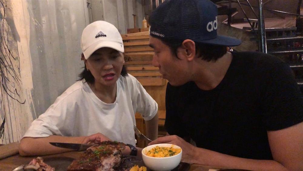 Đã yêu phi công thì phải chọn người như Kiều Minh Tuấn: vừa đảm đang vừa biết cưng chiều máy bay-3