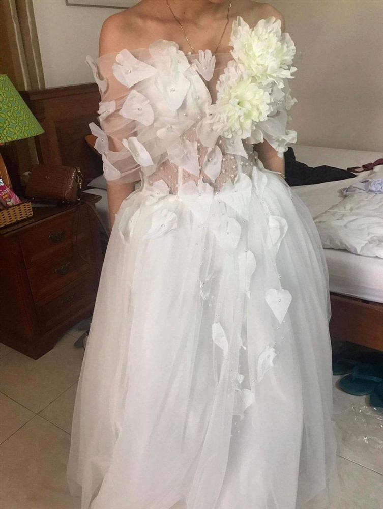 Đặt 2 bộ đầm sau khi xem livestream bán hàng online, thứ cô gái Đà Nẵng nhận về thật đáng sợ-6