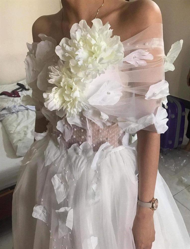 Đặt 2 bộ đầm sau khi xem livestream bán hàng online, thứ cô gái Đà Nẵng nhận về thật đáng sợ-7