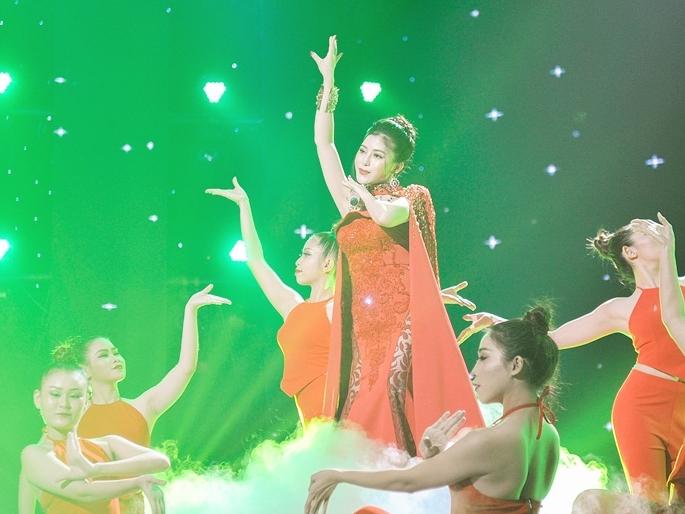 Học trò Noo Phước Thịnh đốt cháy sân khấu The Voice bằng hit của Mỹ Tâm-11