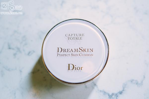 Hoàng Yến Chibi quá đơn giản khi mang theo có vài món đồ trong túi hàng hiệu-8