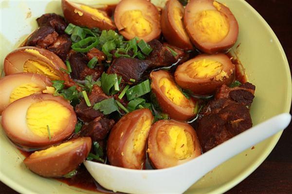 Cách nấu thịt kho tàu với nước cốt dừa không ngán-1