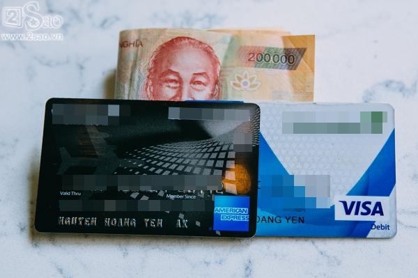 Hoàng Yến Chibi quá đơn giản khi mang theo có vài món đồ trong túi hàng hiệu-10