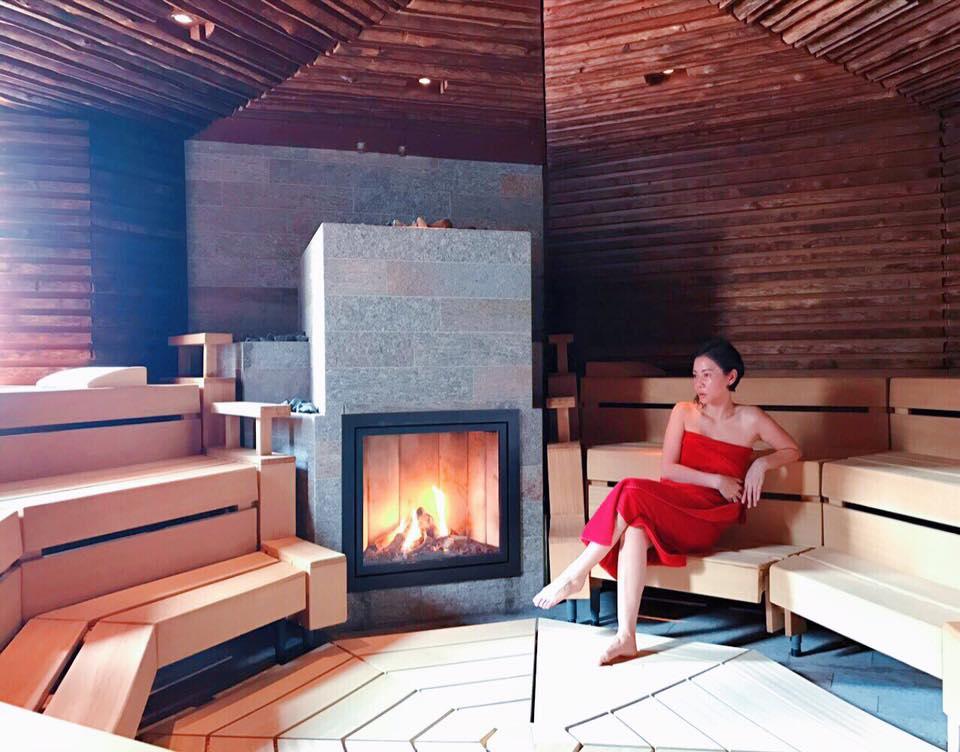 Vợ chồng Thu Trang và Tiến Luật tình tứ bên nhau sau ồn ào cãi vã-2