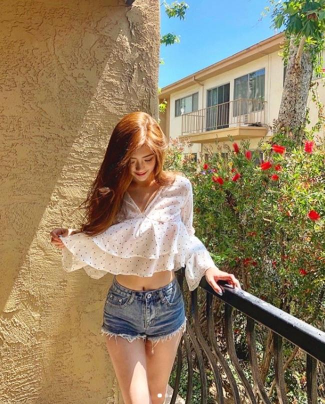 Phái đẹp châu Á bày cách mặc quần 5cm không phản cảm-12