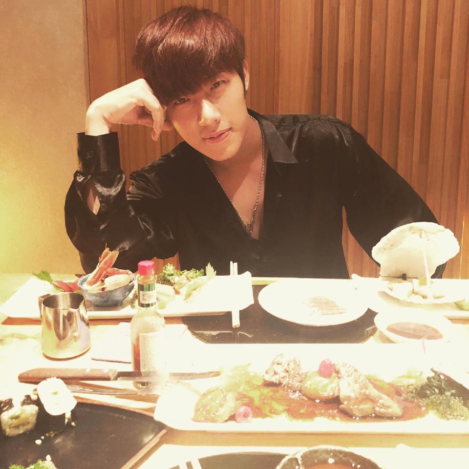 Chị gái khoe ảnh biến hình cực lầy lội chưa từng công bố trong đám hỏi hotgirl Vân Navy-6