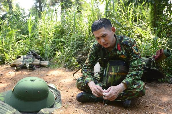 Mr Cần Trô cười kiểu con vịt giống đến kinh ngạc khiến đồng đội tròn mắt phấn khích-4