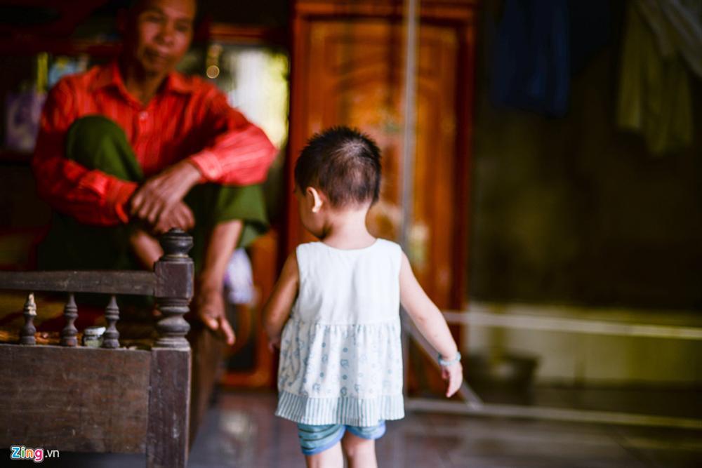 Tôi sững sờ khi biết tin con gái 18 tháng tuổi nhiễm HIV-3