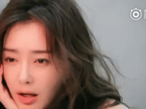 Ác dơ trên phim, ngoài đời Nhàn Phi Xa Thi Mạn sở hữu phong cách chất chơi chẳng ai biết cô ấy đã 43 tuổi-17