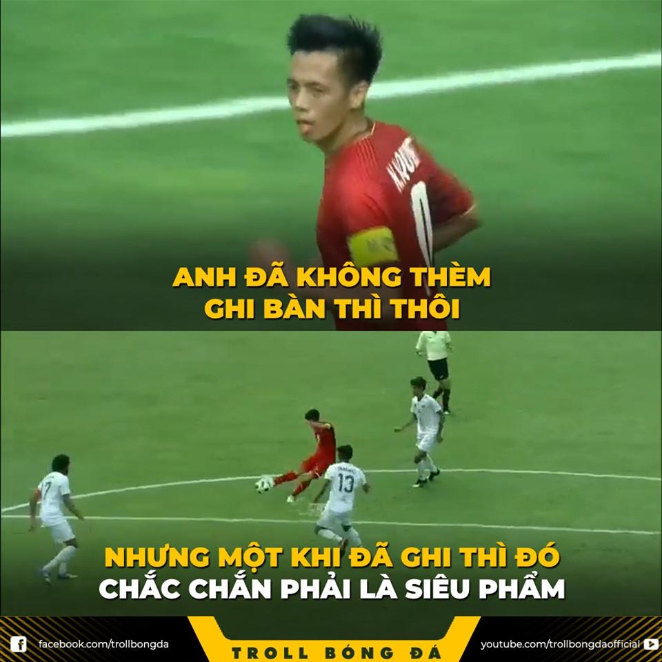 Ảnh chế Messi trao vương miện trượt penalty cho Công Phượng-9