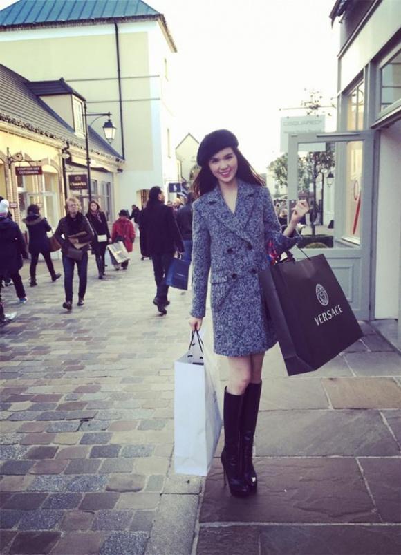 Ngọc Trinh khuyên chị em phụ nữ: Đừng nhịn ăn nhịn tiêu, muốn có bộ quần áo đẹp thì hãy mua đi-4