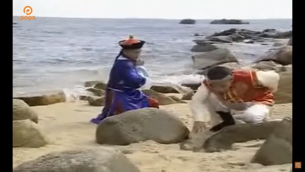 Clip thú vị: 20 năm trước, Đan Trường - Cẩm Ly đã bắt đúng trend cung đấu 2018 thế này!-3