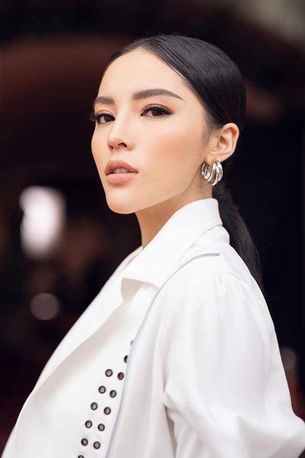 SAO MAKE OVER: Kỳ Duyên mắc lỗi cơ bản quên cạo lông mày - Quốc Thiên mặt đơ như tượng-1