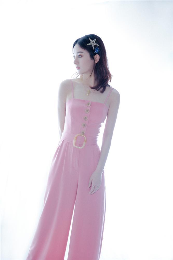 Triệu Lệ Dĩnh xuất hiện với vòng 2 phẳng lì giữa tin đồn mang thai với Đường Tăng Phùng Thiệu Phong-13