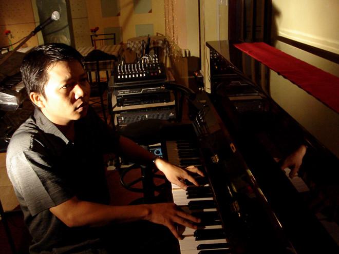 Phạm Anh Khoa đi diễn trở lại sau scandal gạ tình, quấy rối-2