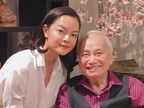 Lần đầu tiên, Phạm Quỳnh Anh tổ chức họp báo trực tuyến, xuất hiện tại đầu cầu Mỹ cùng nhạc sĩ Lam Phương