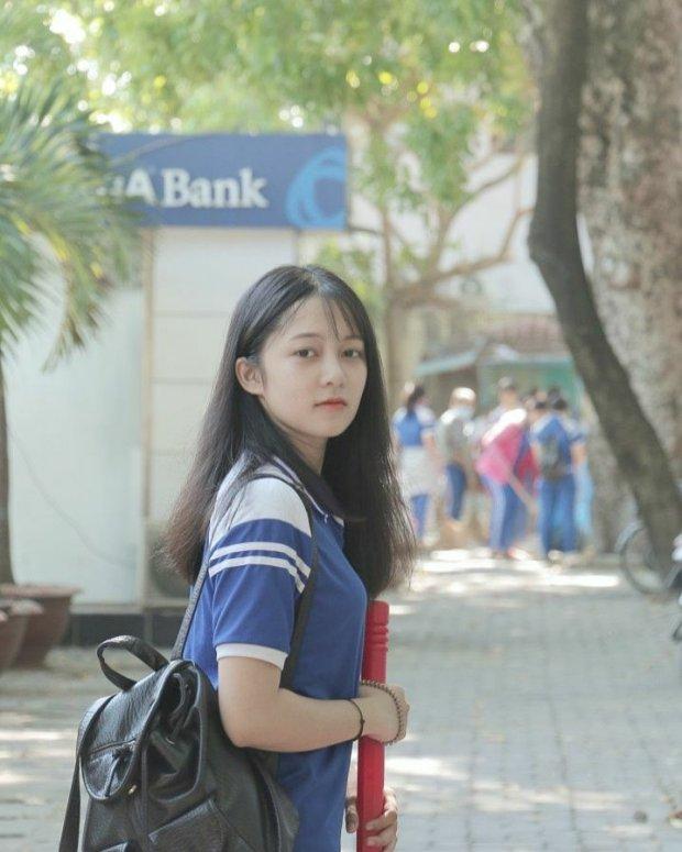 Nữ sinh Đà Nẵng gây bão mạng với loạt ảnh mặc áo dài đẹp xuất sắc-6