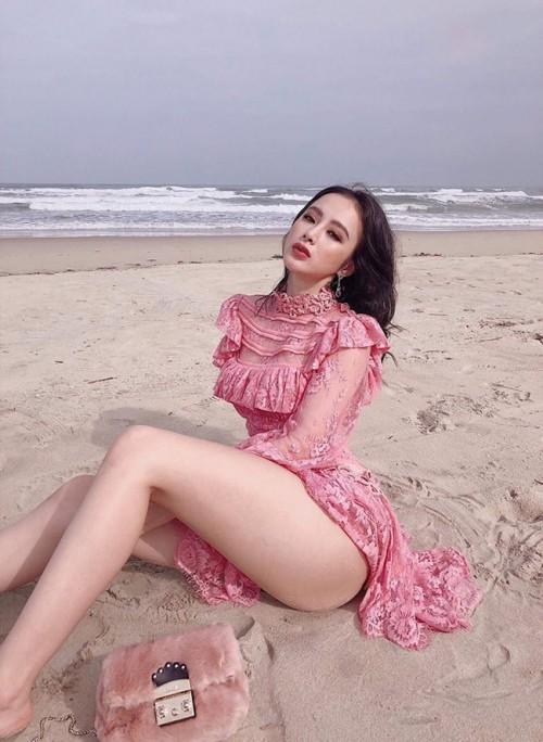 Nhìn Angela Phương Trinh miệt mài pose dáng khoe vòng 3 mà muốn vẹo xương sống-18