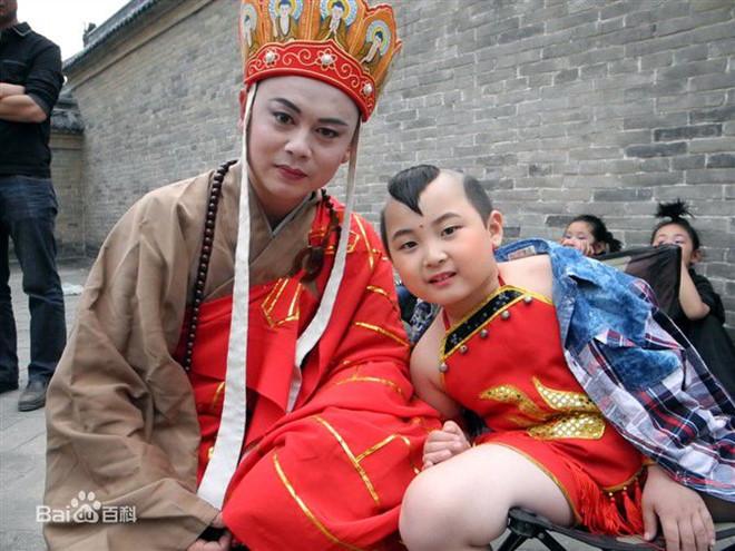 Sao nhí Trung Quốc qua đời 3 năm, gia đình vẫn bị ám ảnh-1