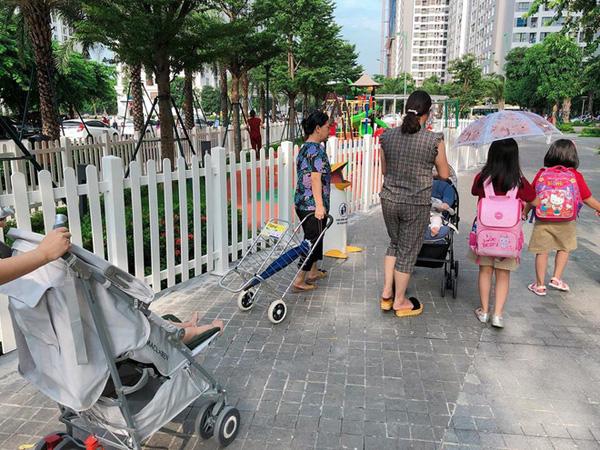 Ở với Hằng Túi, con trai Bella ngày càng bụ bẫm, được dùng xe đẩy nhập khẩu-4