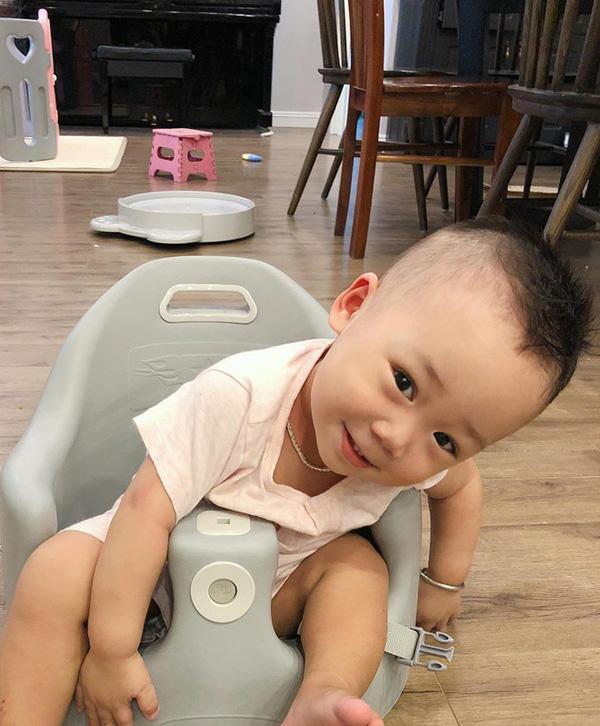 Ở với Hằng Túi, con trai Bella ngày càng bụ bẫm, được dùng xe đẩy nhập khẩu-7