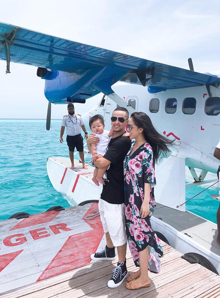 Kỉ niệm 1 năm ngày cưới, vợ chồng anh trai ca sĩ Bảo Thy chơi lớn khi quyết định cùng con gái gần 1 tuổi du lịch Maldives-2
