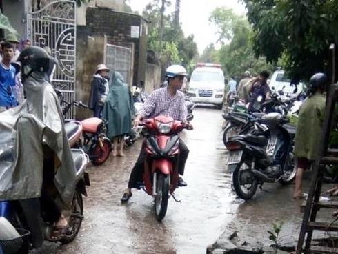 Kẻ bịt mặt sát hại hai vợ chồng lúc rạng sáng