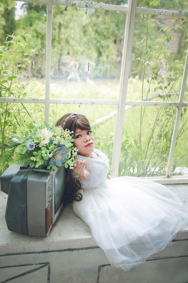 Dân mạng xôn xao trước bộ ảnh cưới của cô dâu nặng 13 kg-1