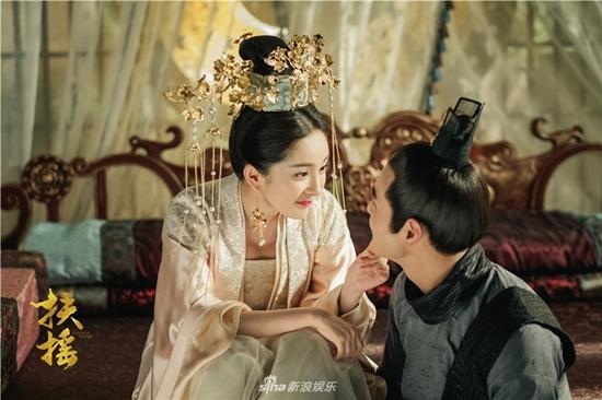 Nhìn lại hình ảnh ngọt ngào của các cặp đôi Hoa ngữ nhân lễ Thất Tịch-5