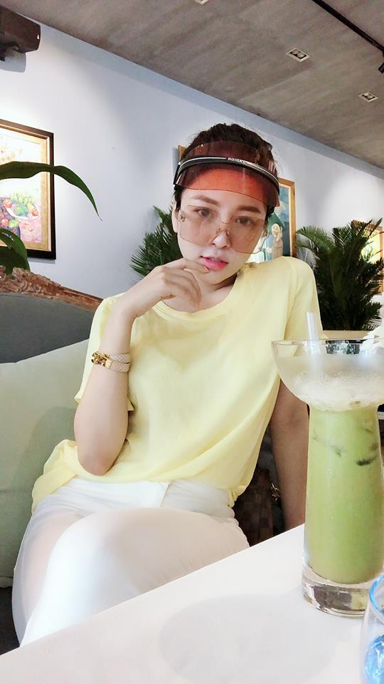 Có ai lầy hơn đôi bạn cùng tiến Kiều Trinh - Trang Hý: Rủ nhau mặc Pijama ra sân bay nhưng vẫn thấy vậy là hay-7