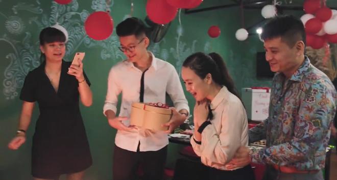 3 năm ngày chồng cũ tái hôn, vợ cùng con trai chuẩn bị đại tiệc ăn mừng-2