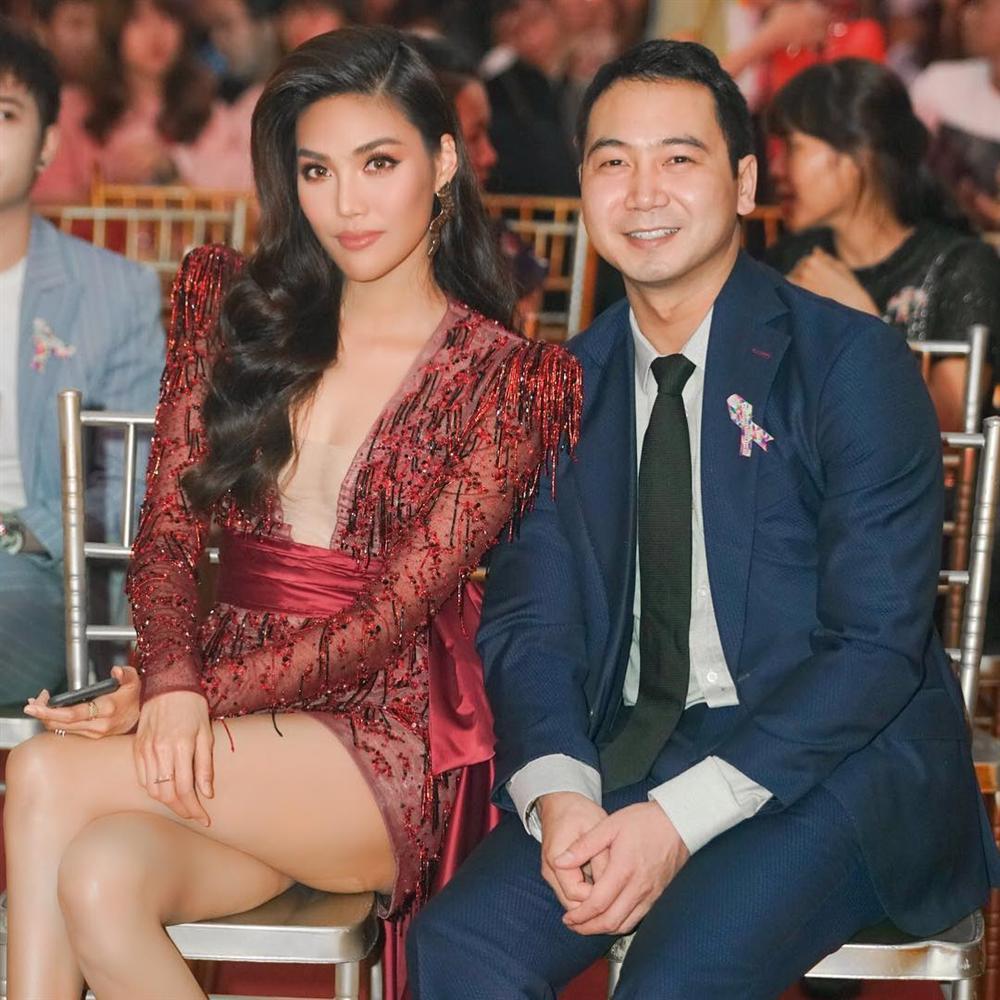 Chỉ là đi dự sự kiện thôi mà Lan Khuê và ông xã tương lai cũng hào hứng đến lạ-1