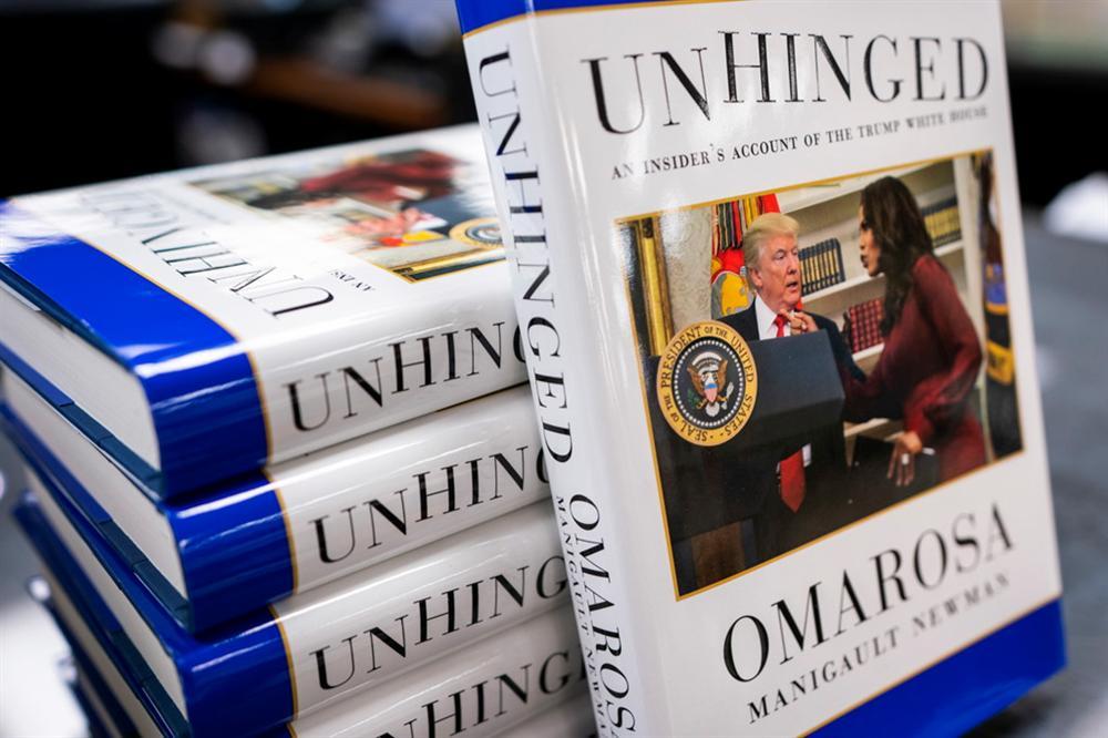 Có gì trong sách của nữ tác giả bị Trump gọi là con chó?-1