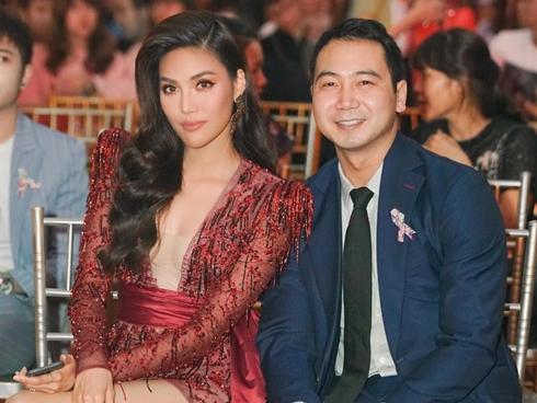 Chỉ là đi dự sự kiện thôi mà Lan Khuê và ông xã tương lai cũng hào hứng đến lạ