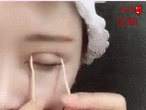 Chẳng cần nhấn mí đau đớn, đây là 6 bí kíp make-up giúp bạn sở hữu đôi mắt 2 mí xinh miễn bàn