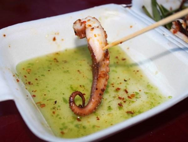 Cách làm nước sốt thần thánh chấm món nướng ngon quên lối về-3