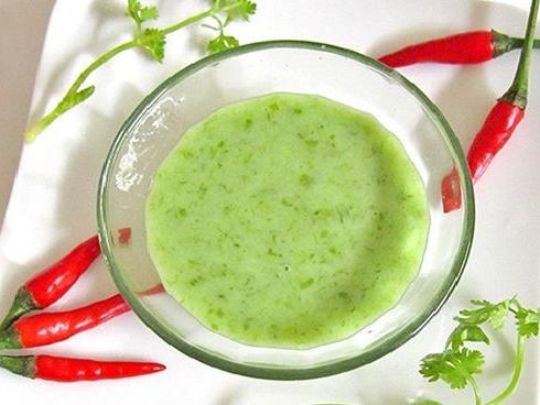Chế biến nước sốt ớt cay, ăn kèm cơm hợp miệng-1
