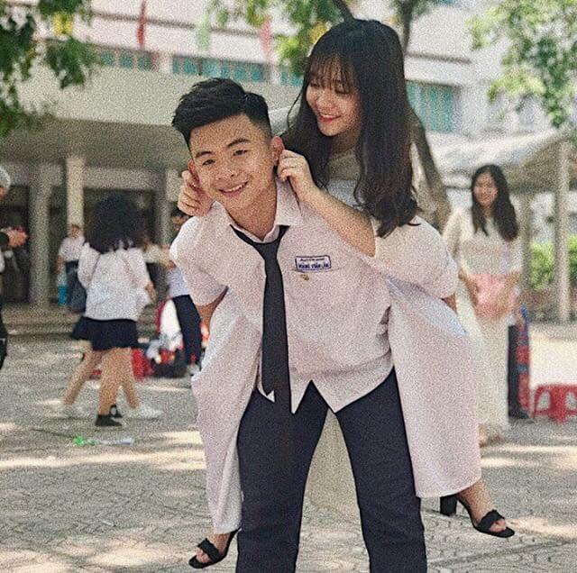 Học chung trường, thầm để ý nhau 2 năm, cặp đôi sinh năm 2000 đánh liều tỏ tình và cái kết-1