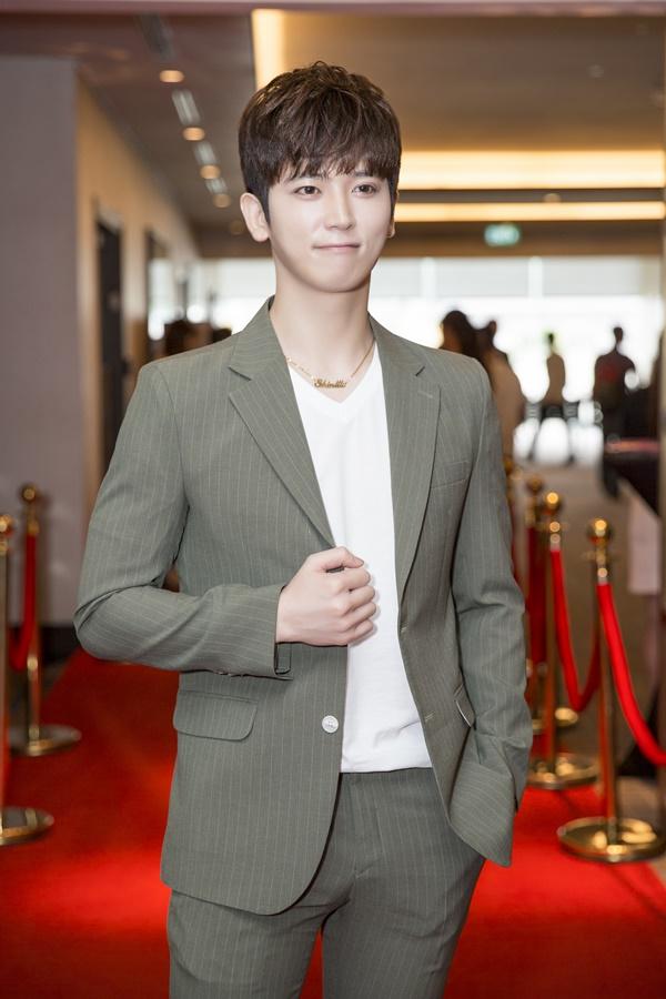 Mỹ nam Hàn Quốc hát tiếng Việt chuẩn không cần chỉnh-5