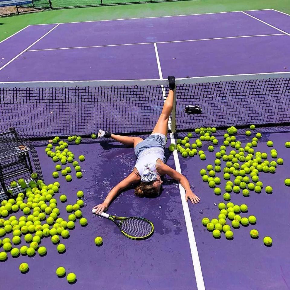 Hội con nhà giàu tích cực lăng xê mốt chụp ảnh ngã sấp mặt khiến dân tình cười muốn xỉu-6