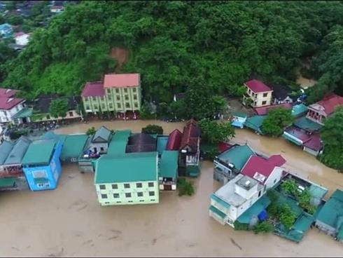 Chạy lũ xuyên đêm, 5 người chết ở Nghệ An-12