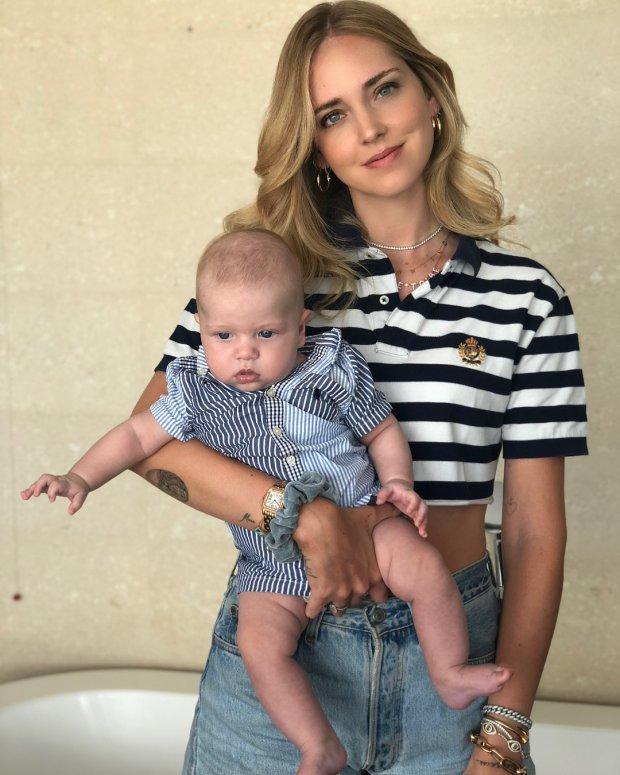 Ngả mũ trước tài mặc gì đẹp nấy của bà mẹ blogger hot nhất thế giới-10