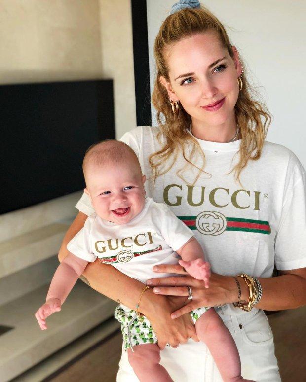 Ngả mũ trước tài mặc gì đẹp nấy của bà mẹ blogger hot nhất thế giới-11